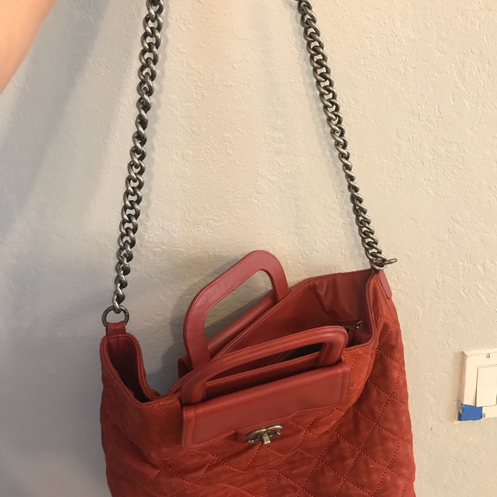Authentic  Chanel - Picture 6 of 8
